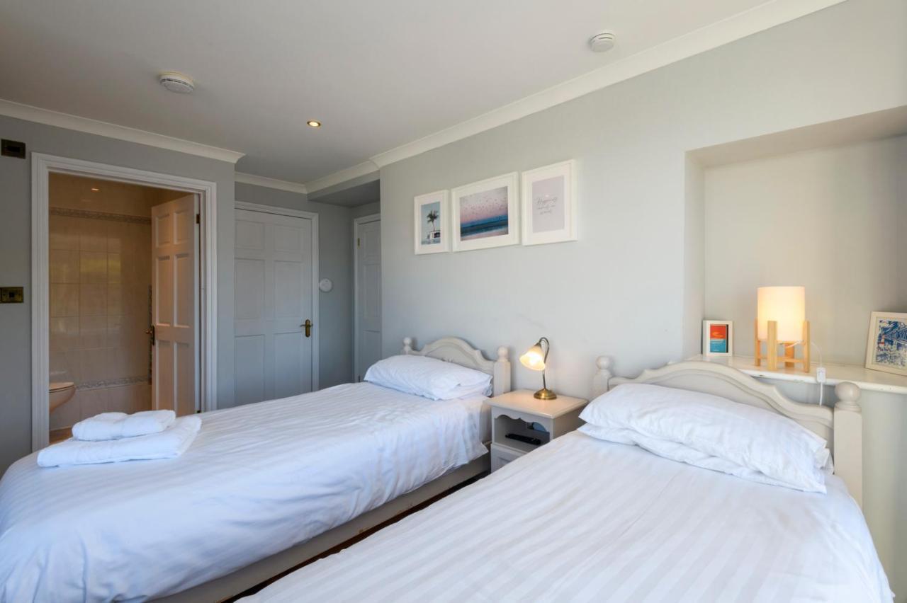 Beachcombers Apartments New Quay Exterior foto